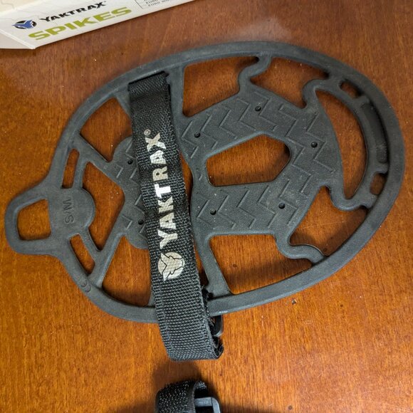 Yaktrax Spikes Winter Traction S/M Tungsten Carbide Spikes Wmns 5-9 Mens 3.5-7.5 - Picture 6 of 8